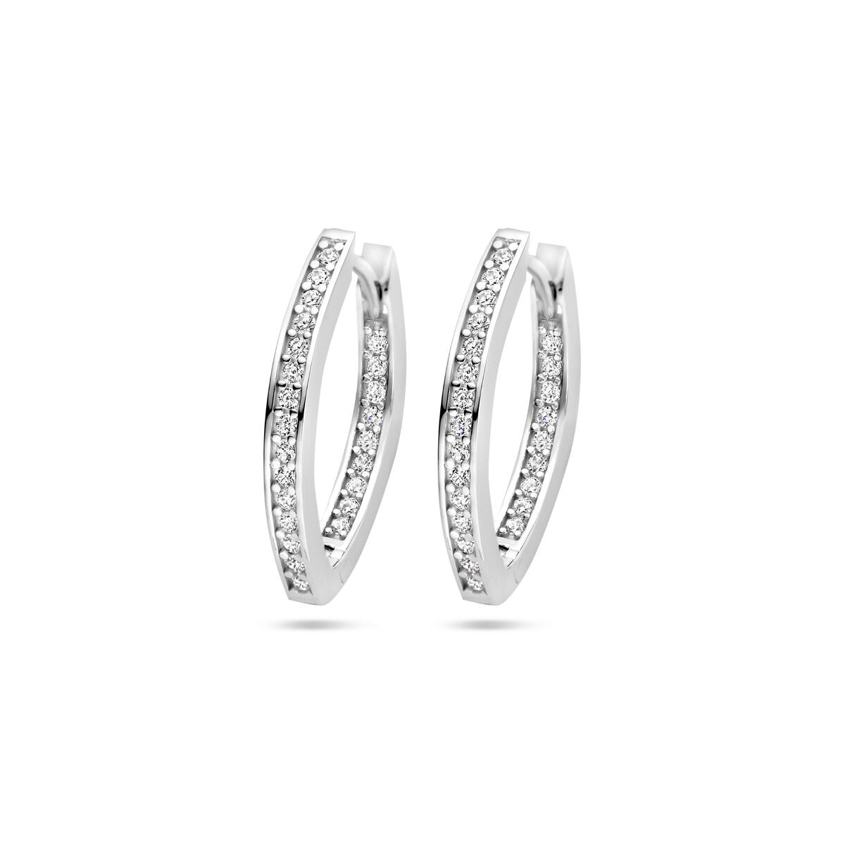 Boucles d'oreilles en argent rhodié avec zircons, forme allongée, 21 mm.