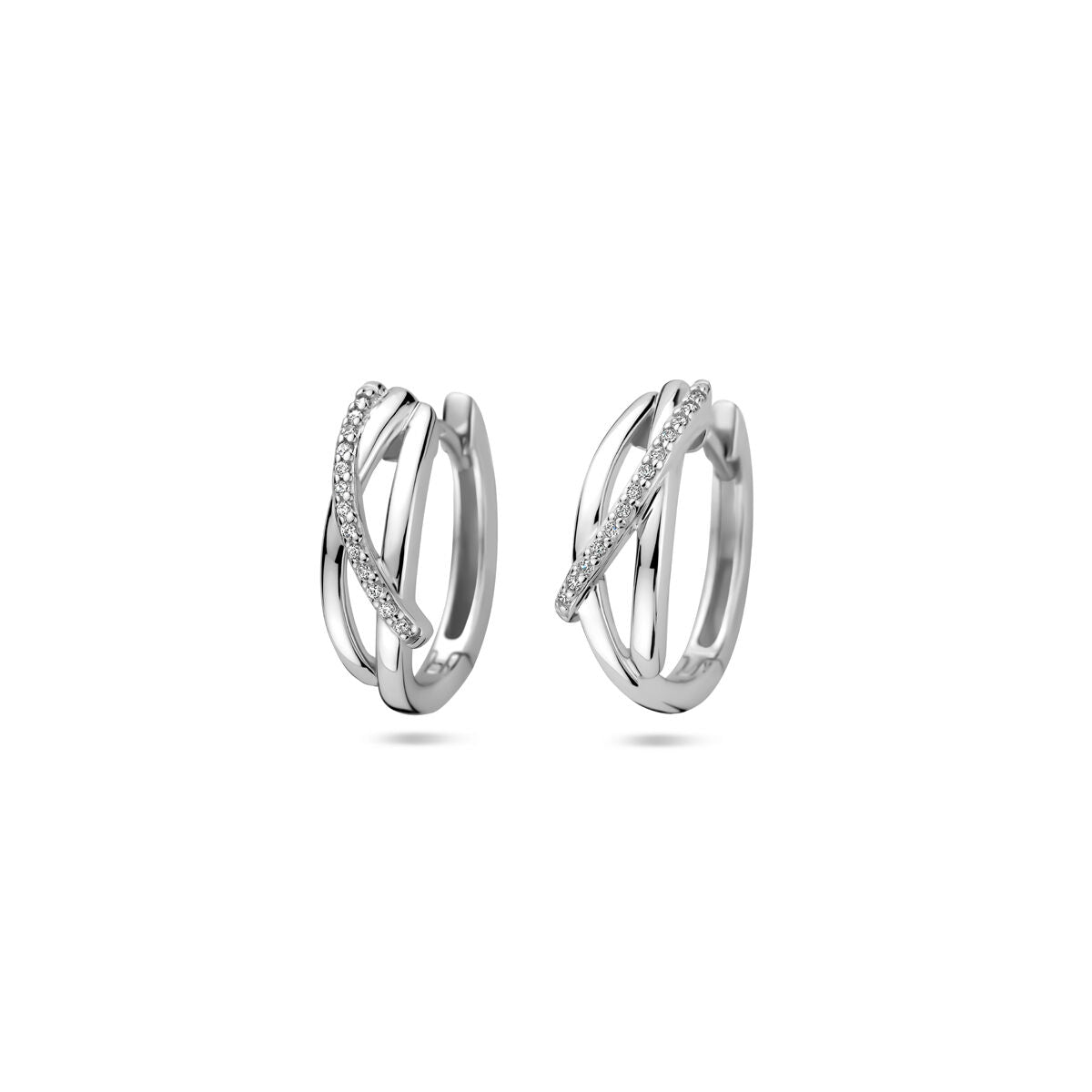 Boucles d'oreilles en argent rhodié de 16 mm avec zirconia, au design entrelacé.