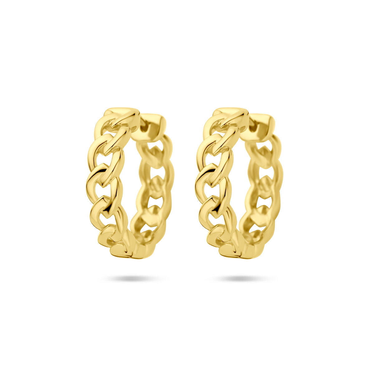Boucles d'oreilles en or jaune avec motif de maillons, diamètre de 18 mm.