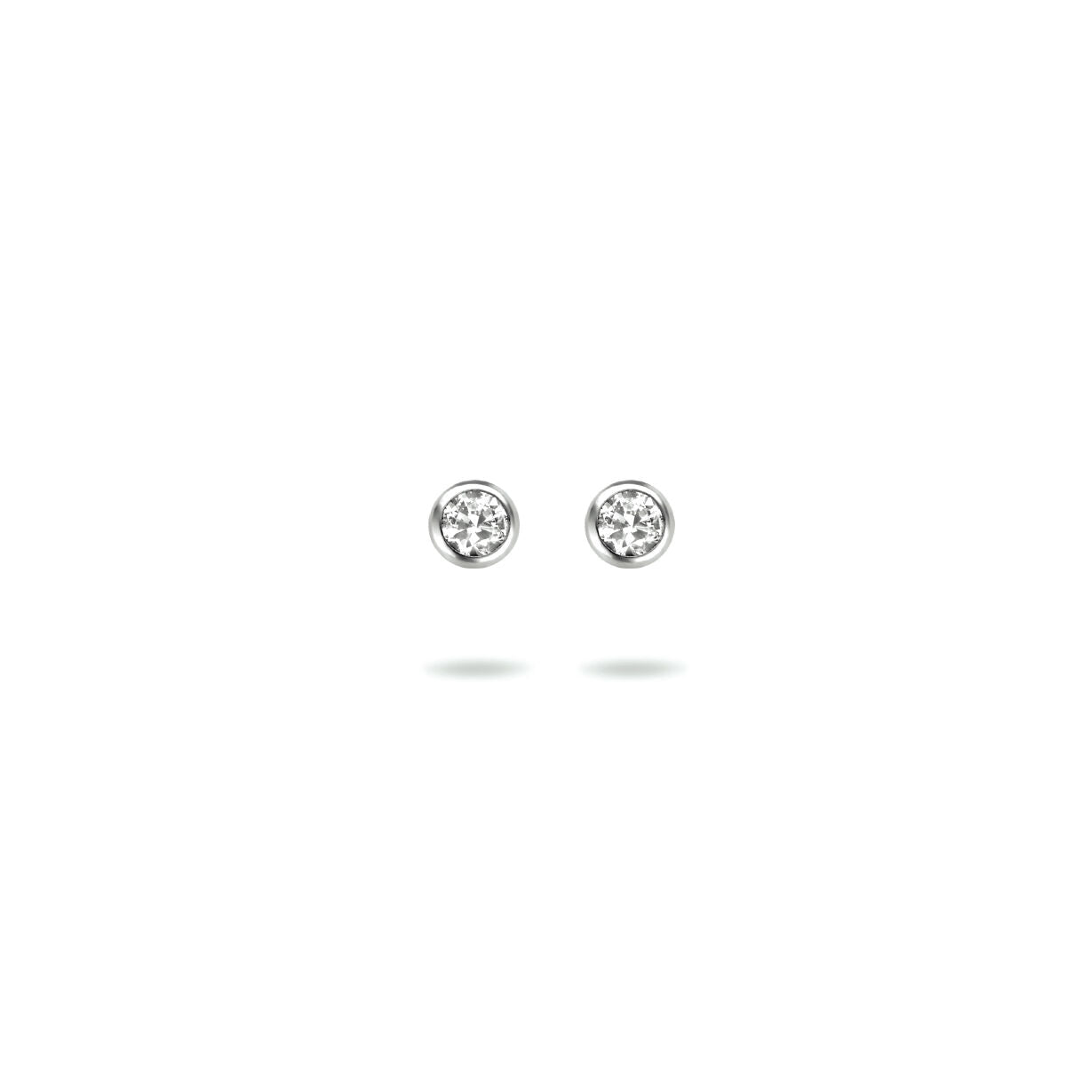 Boucles d'oreilles en zirconium avec des pierres brillantes, finition argentée.