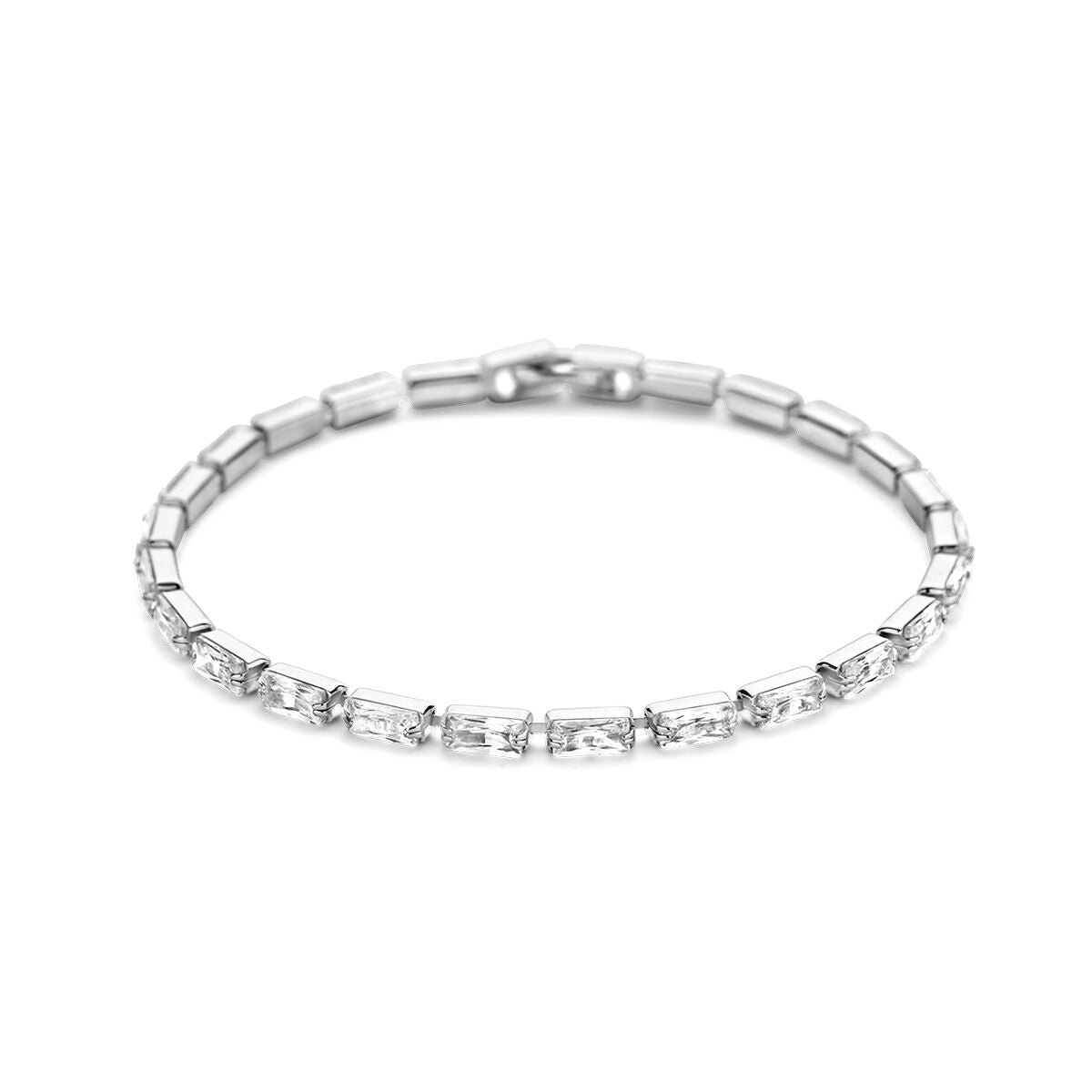 Bracelet en argent rhodié avec des zirconias de 2,5 mm, design élégant et moderne.