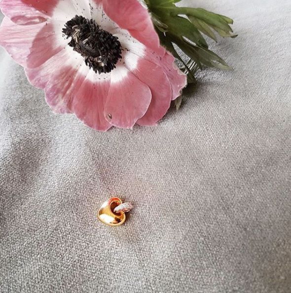 Pendentif en or jaune en forme de cœur avec diamant - 14 carats - 0,05 crt diamant