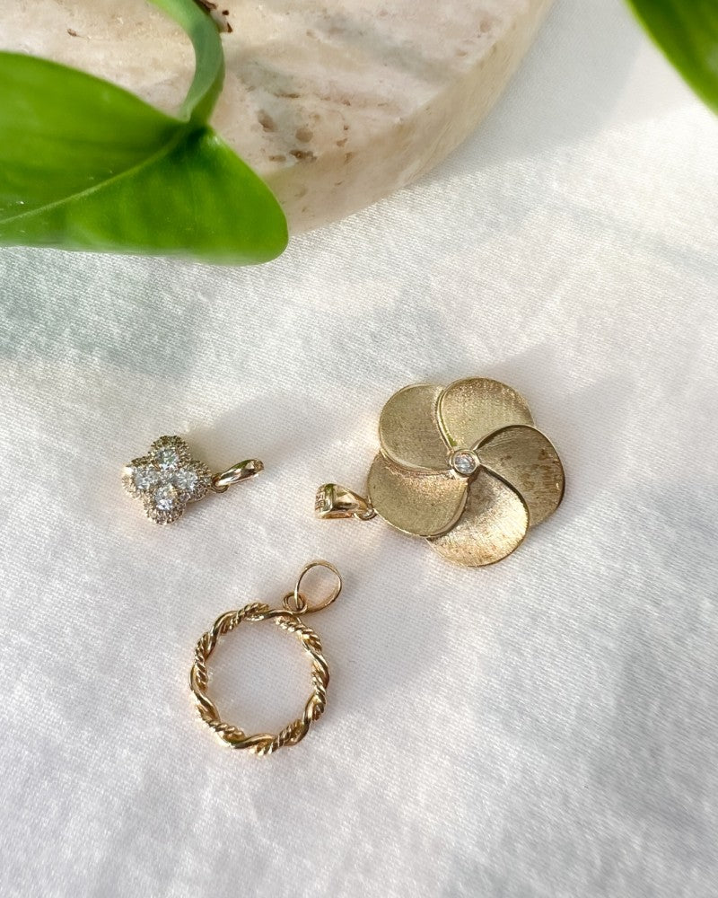 Pendentif en Or Jaune 14K avec Corde Tressée – Pendentif Circulaire Élégant pour Femme