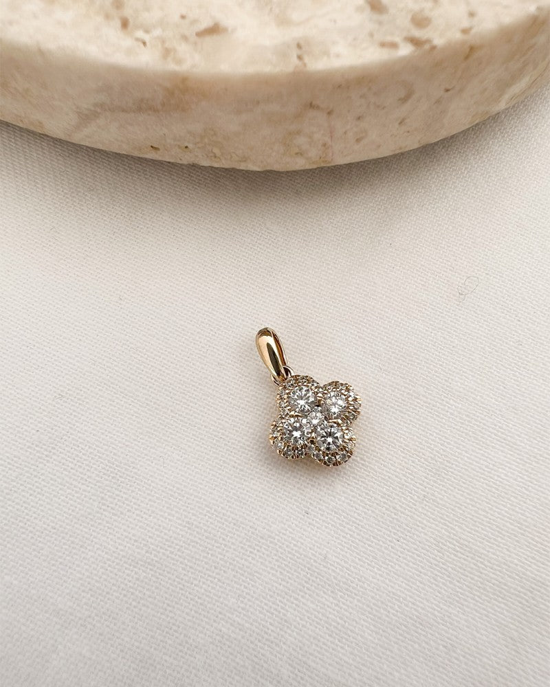 Pendentif en Or Jaune avec 0,48 crt Diamant – Pendentif Élégant en Or 14 Carats pour Femme