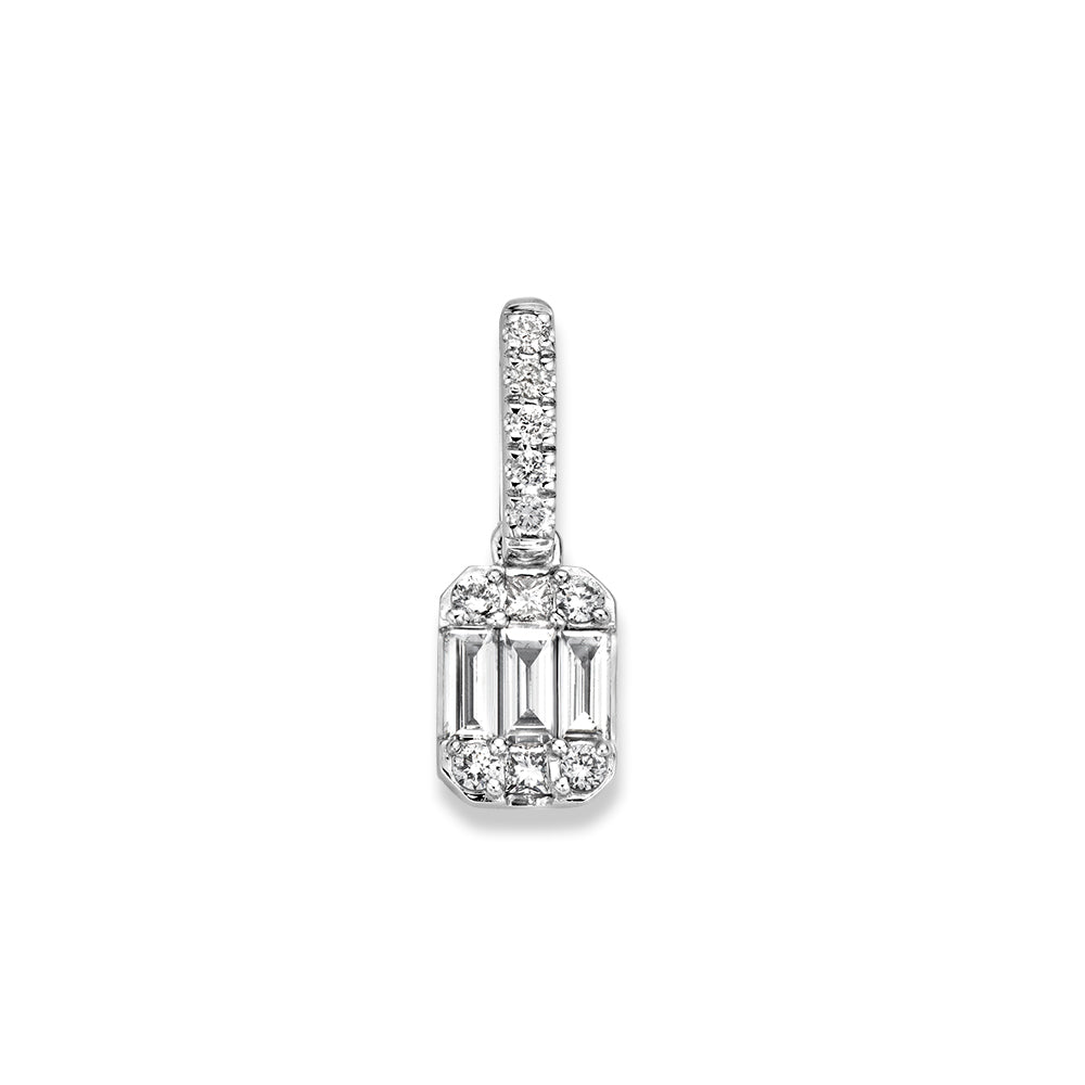 Pendentif en or blanc stylé avec diamants taille baguette et brillant, 0,32 crt.