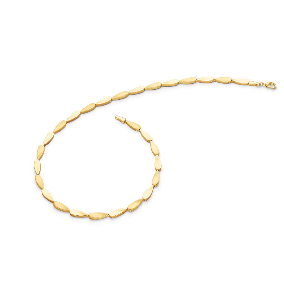 Collier en titane doré avec des maillons ovales et finition mate.
