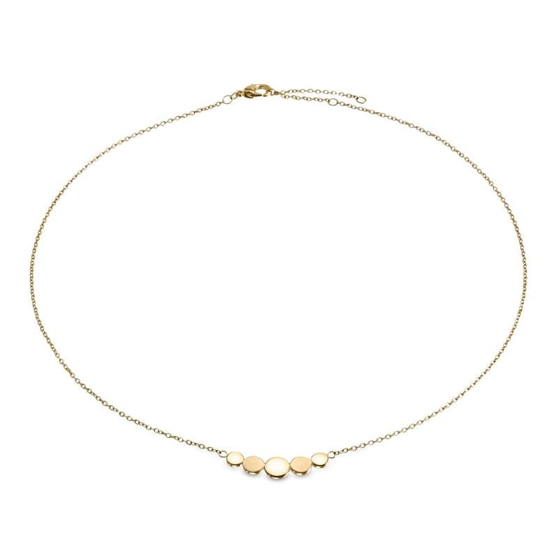De Boccia Titanium Figura Collier gp 08031-02 bestaat uit vijf kleine ronde gouden schijfjes die als een glanzend middelpunt zijn gegroepeerd aan een delicate ketting, afgewerkt met een karabijnsluiting.
