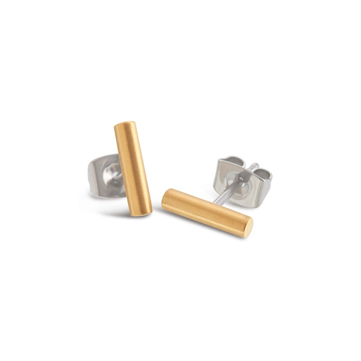 Boucles d'oreilles en titane avec des tiges dorées et des fermoirs en acier.