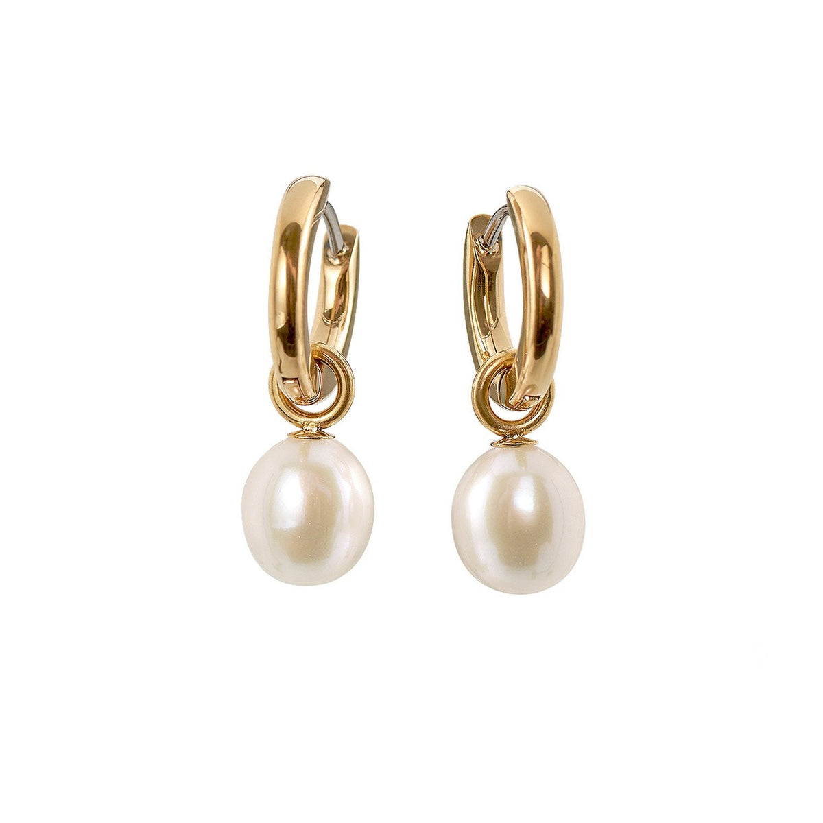 Boucles d'oreilles en titane avec perles, finition dorée, design pendantes.