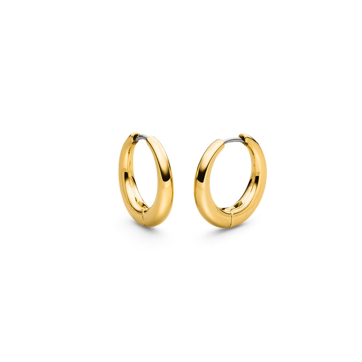 Boucles d'oreilles en titane doré, de forme ronde et lisse, avec un fermoir discret.