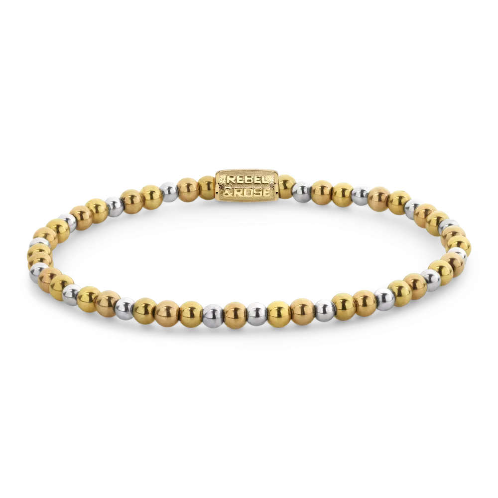 Bracelet en perles tricolores dorées, argentées et blanches, avec fermoir en métal.
