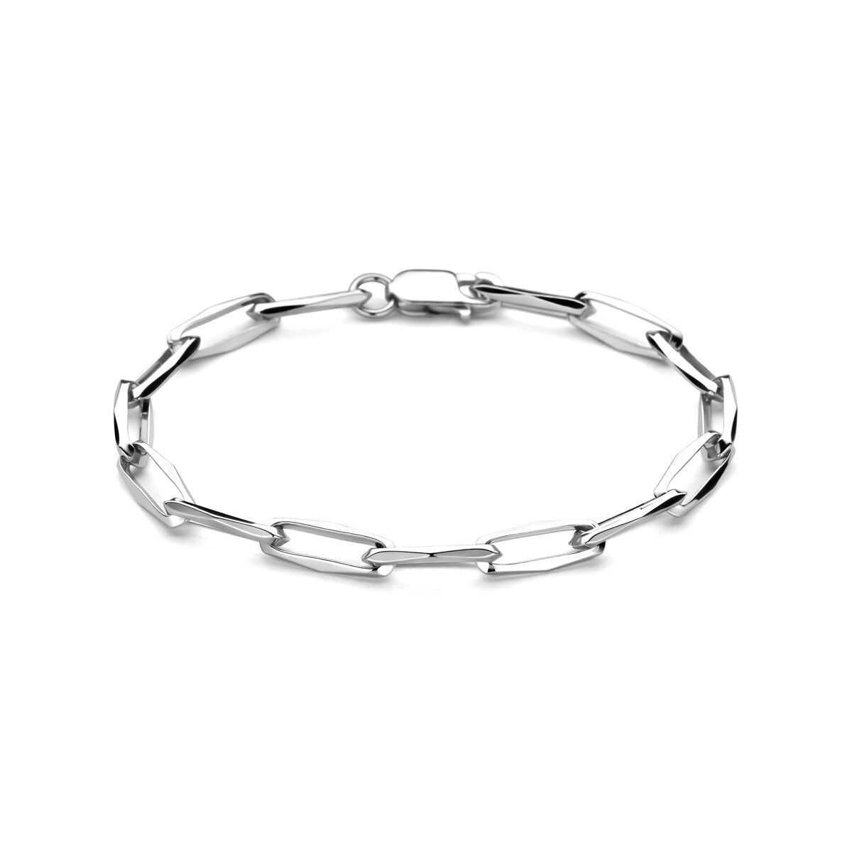 Zilveren armband met schakels van 5,5 mm breed, met een glanzende afwerking.