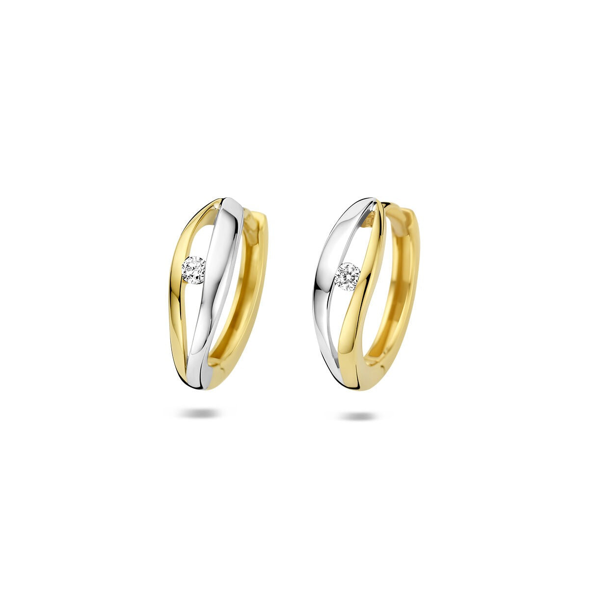 Boucles d'oreilles bicolores en or 14 carats avec un diamant lab-grown.