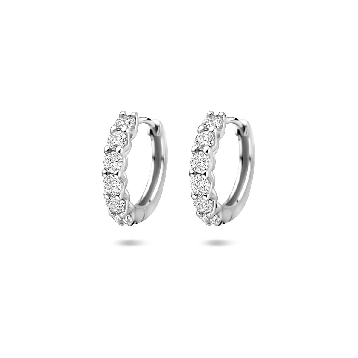 Boucles d'oreilles en argent avec zirconium, d'un diamètre de 14,5 mm.