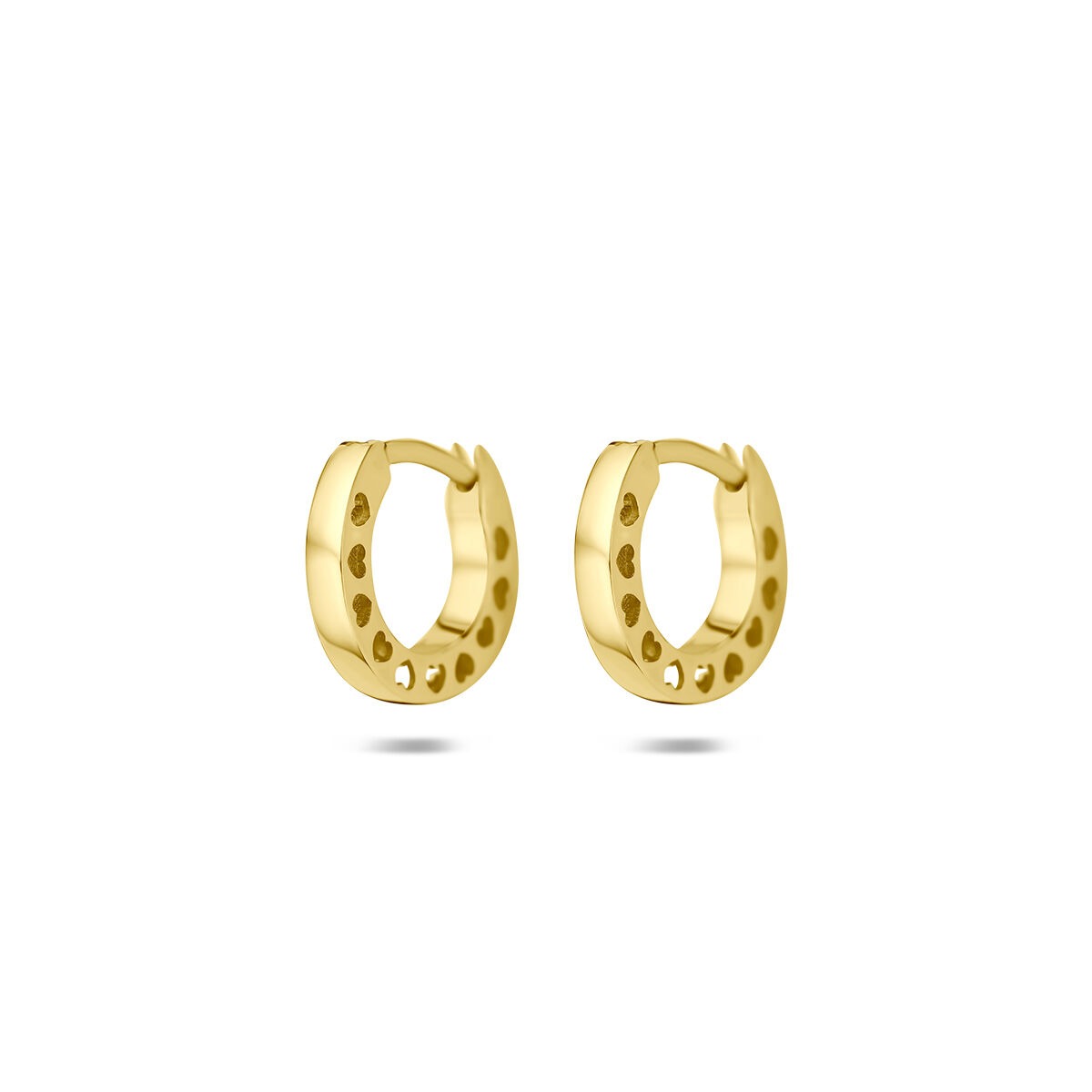 Boucles d'oreilles en or jaune 14 carats avec des cœurs, de forme ronde et ajourée.