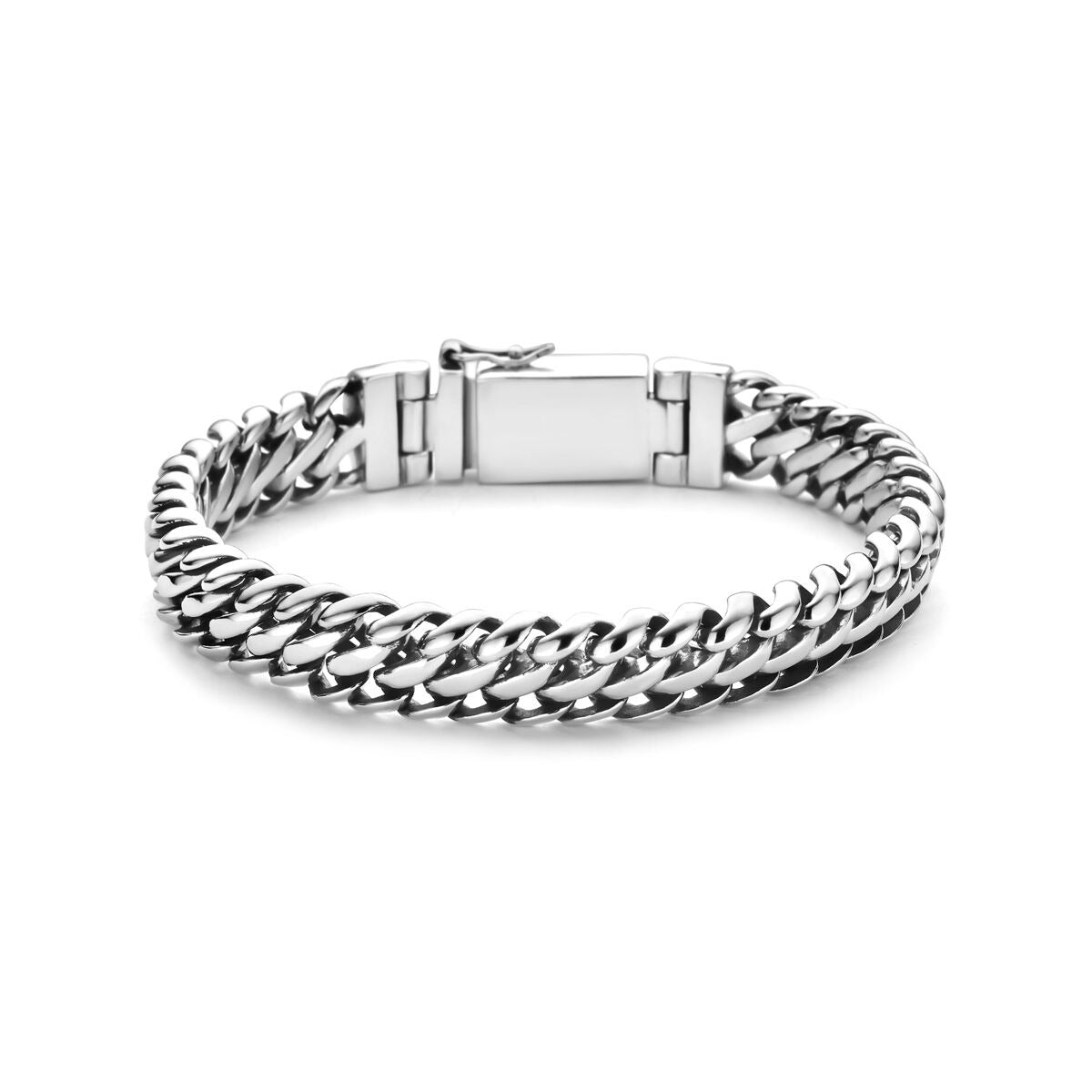 Bracelet en argent oxydé pour homme avec maillons gourmet doubles de 11 mm.