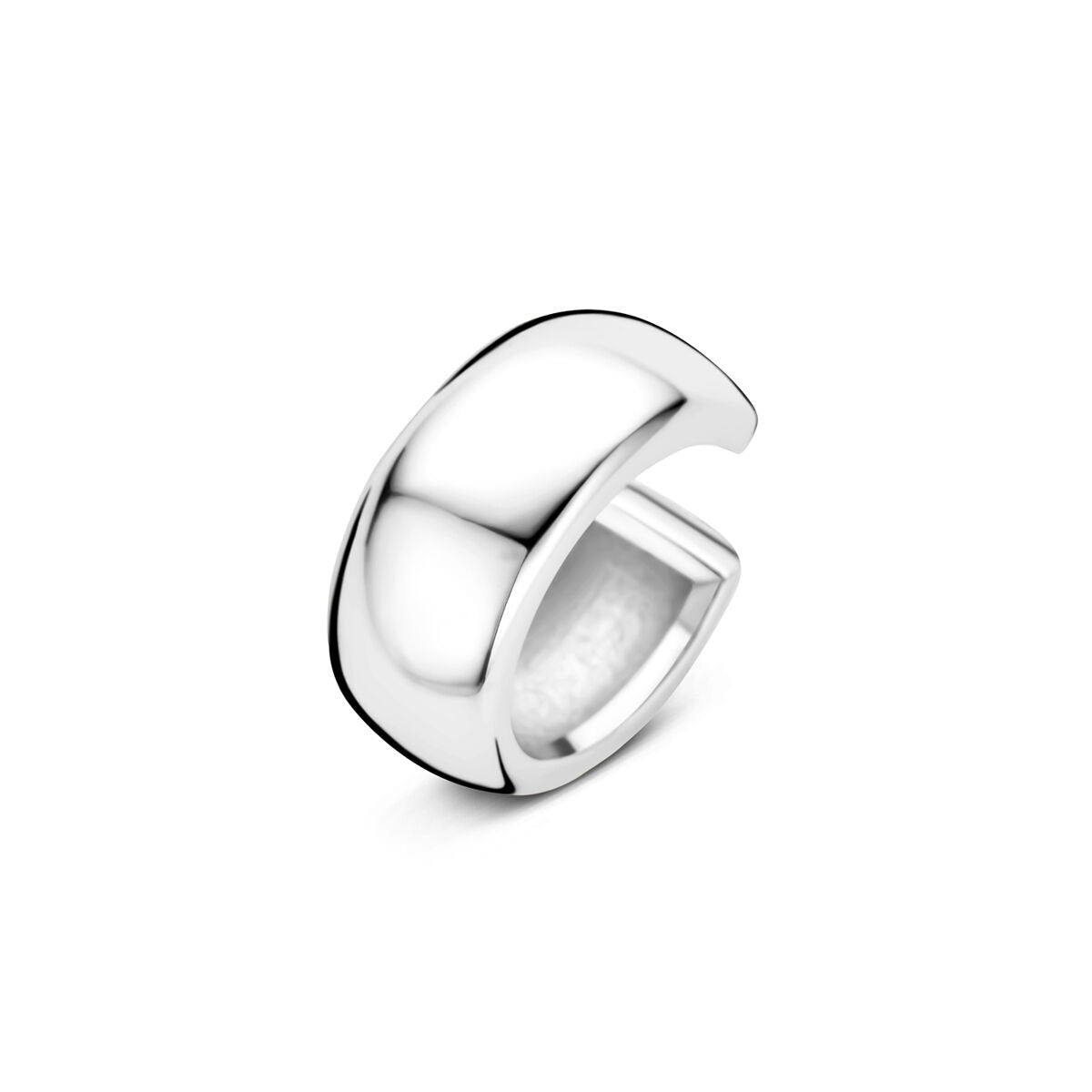 Ear cuff en argent 925 au design lisse et moderne, de forme légèrement courbée.