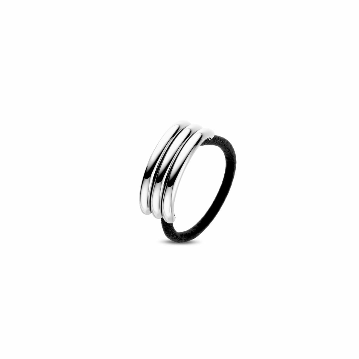 Cuff en acier inoxydable de couleur argentée, mesurant 12x34 mm, avec un design à trois bandes.
