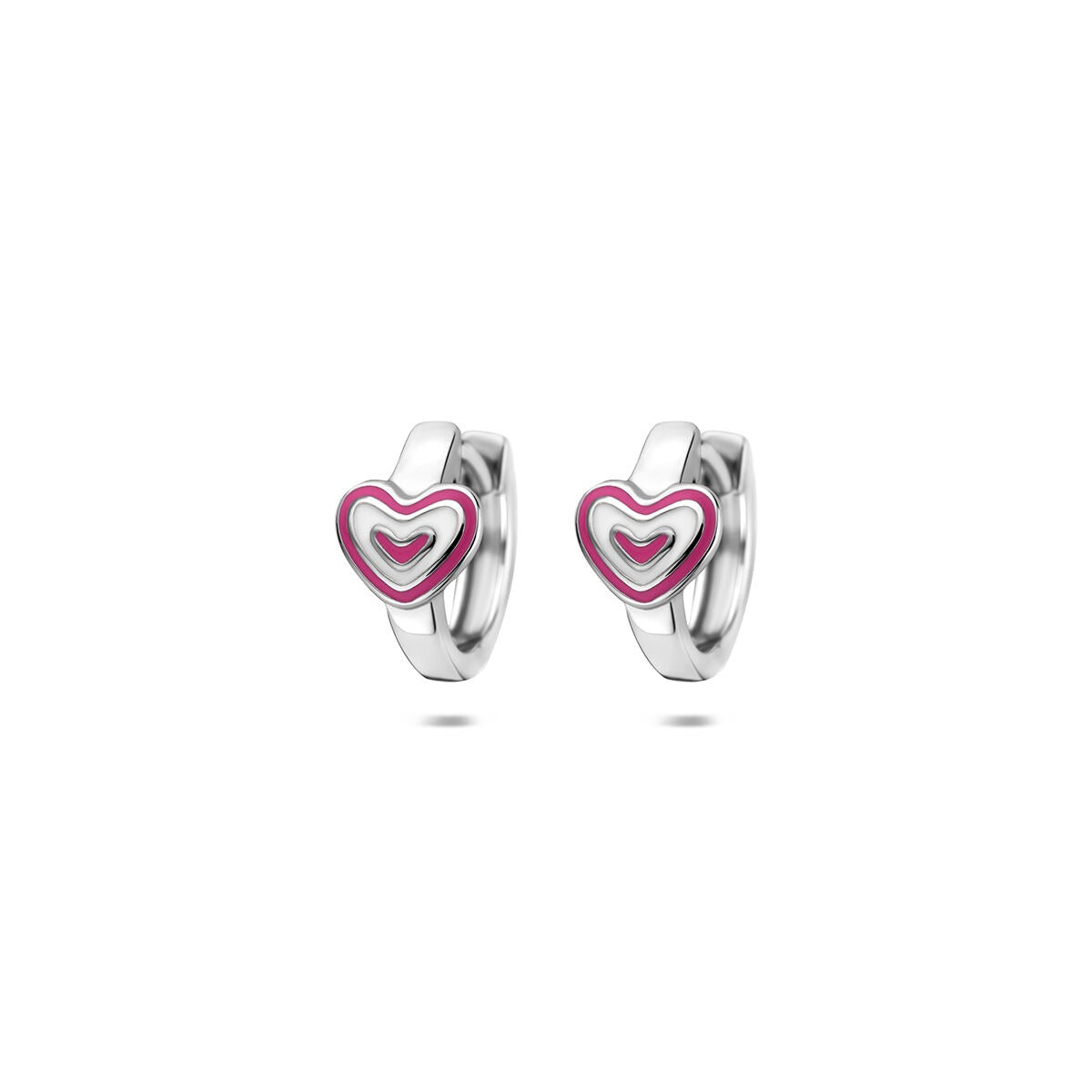 Boucles d'oreilles en argent 925 rhodié avec un cœur en émail rose.