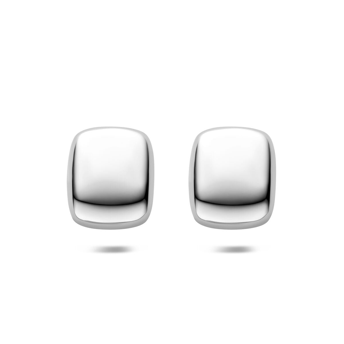 Boucles d'oreilles en acier de couleur argentée, forme carrée, dimensions 23x19mm.
