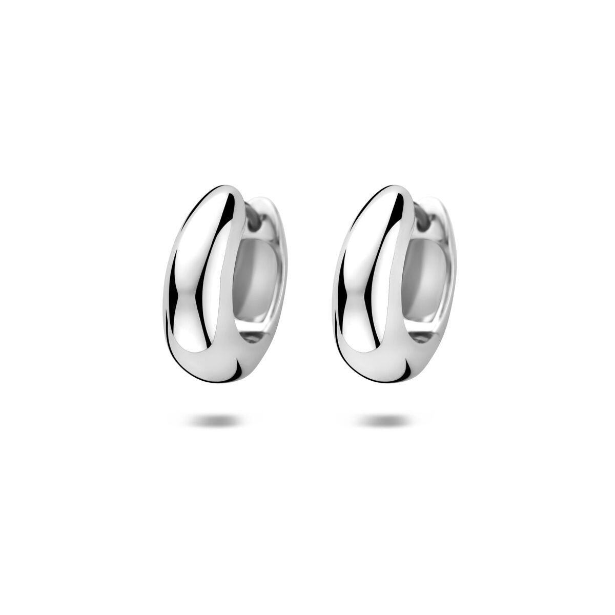 Boucles d'oreilles en argent rhodié avec une fermeture à charnière, de forme élégante et lisse.