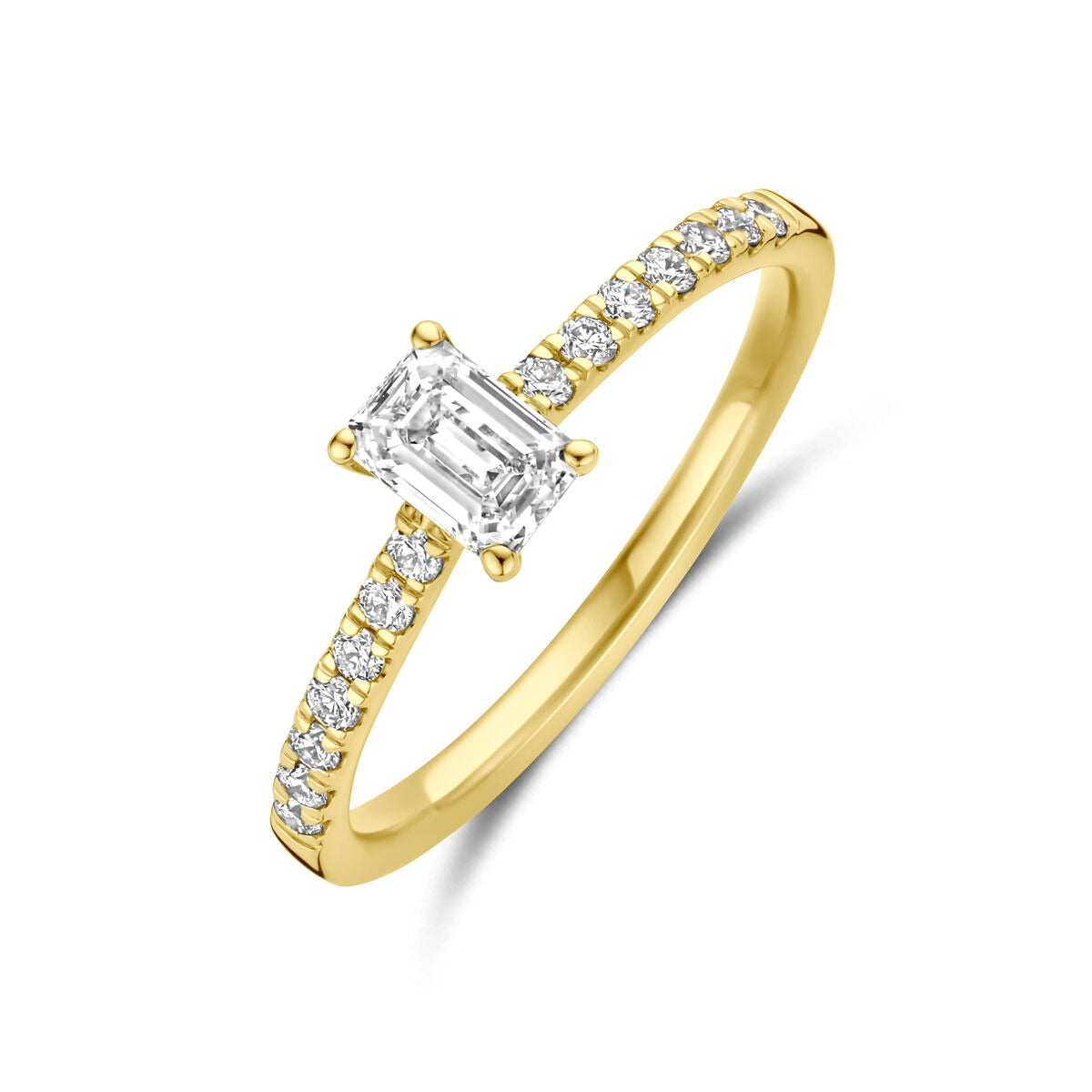 Bague en or 14 carats avec diamant lab-grown en forme émeraude et pavé de diamants.