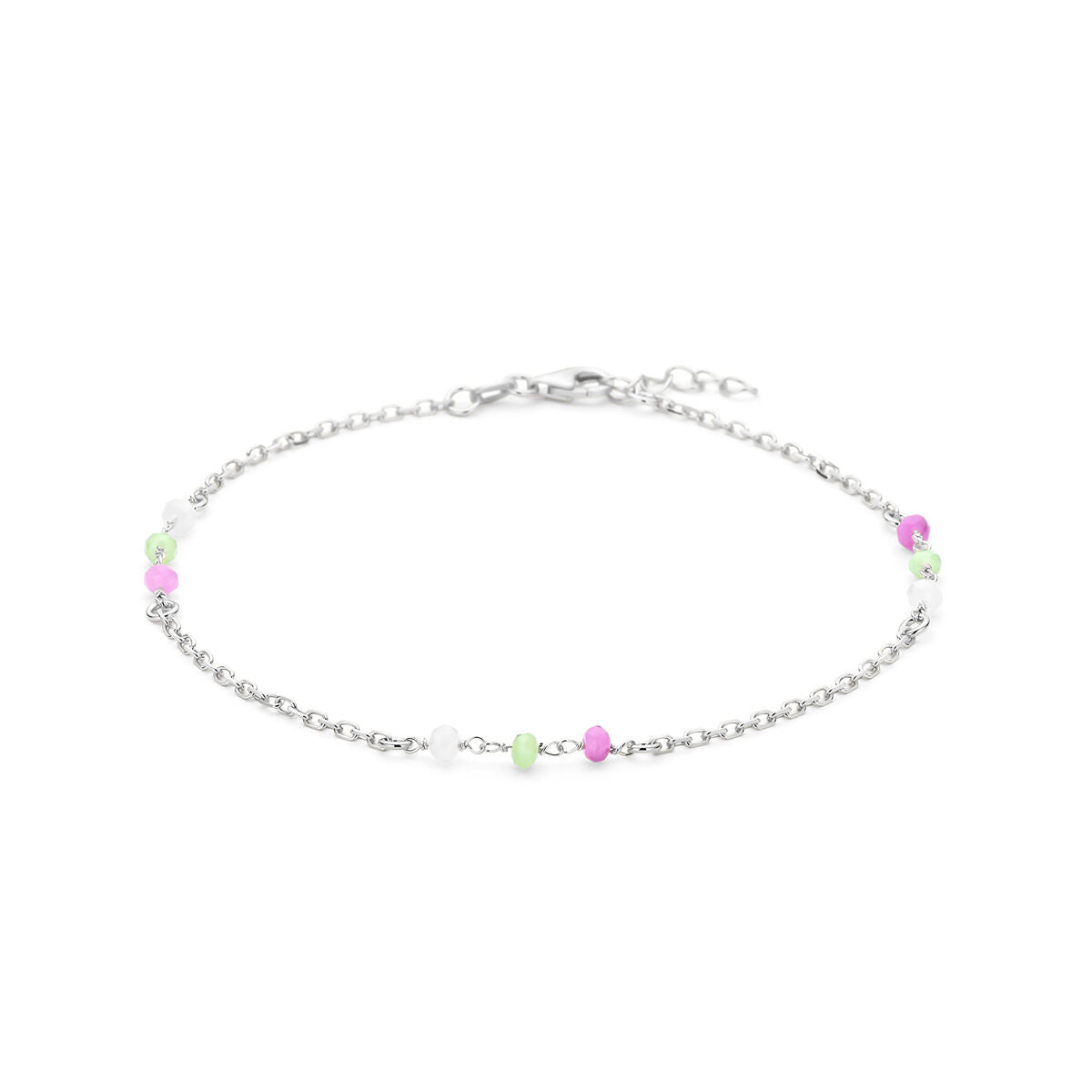 Zilveren enkelbandje met een ketting van kleine kristallen in wit, groen en roze.