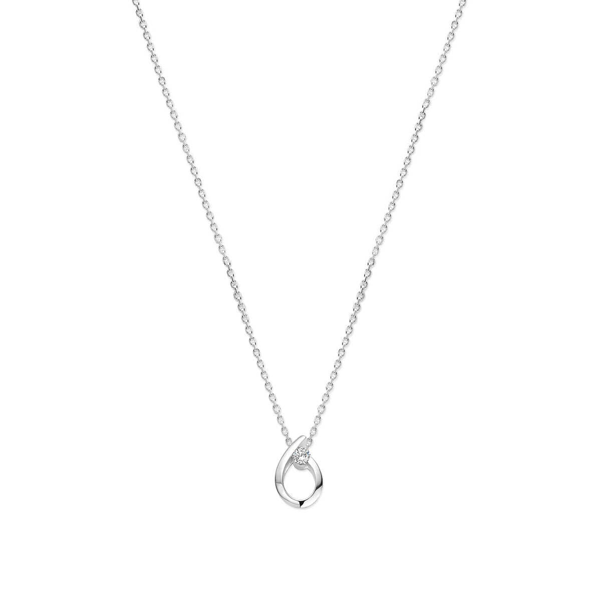 Collier en argent avec pendentif en forme de goutte en zircon.