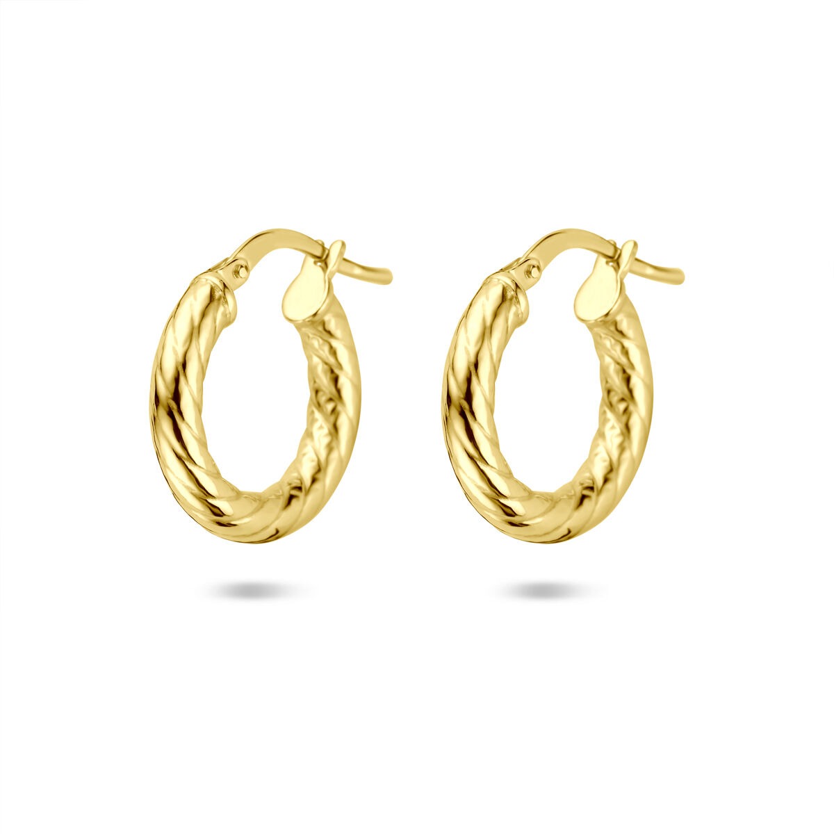 Boucles d'oreilles en or 14k, torsadées, d'une largeur de 3 mm.