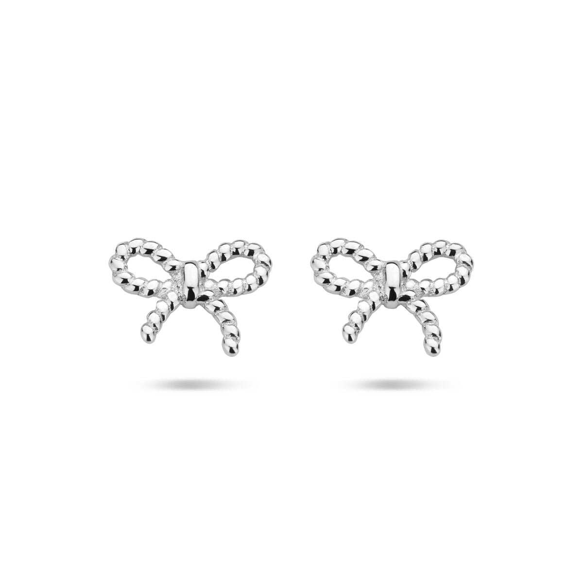 Boucles d'oreilles en argent rhodié en forme de nœud, mesurant 6,5 x 8 mm.
