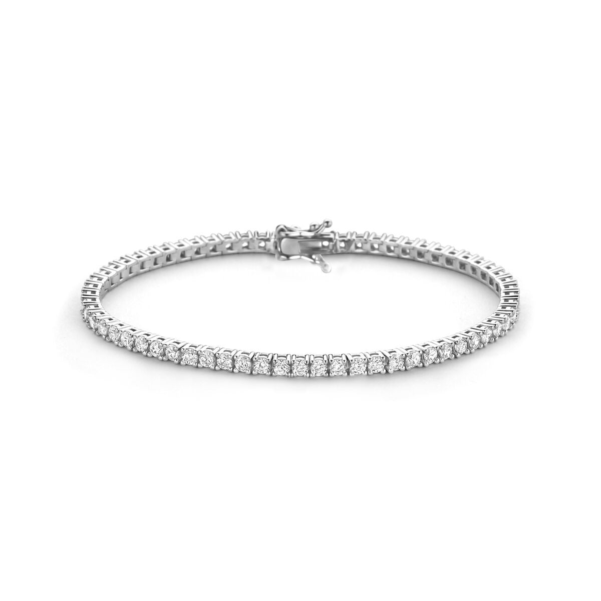 Bracelet en argent rhodié de 3 mm de large, ornée de zirconia.