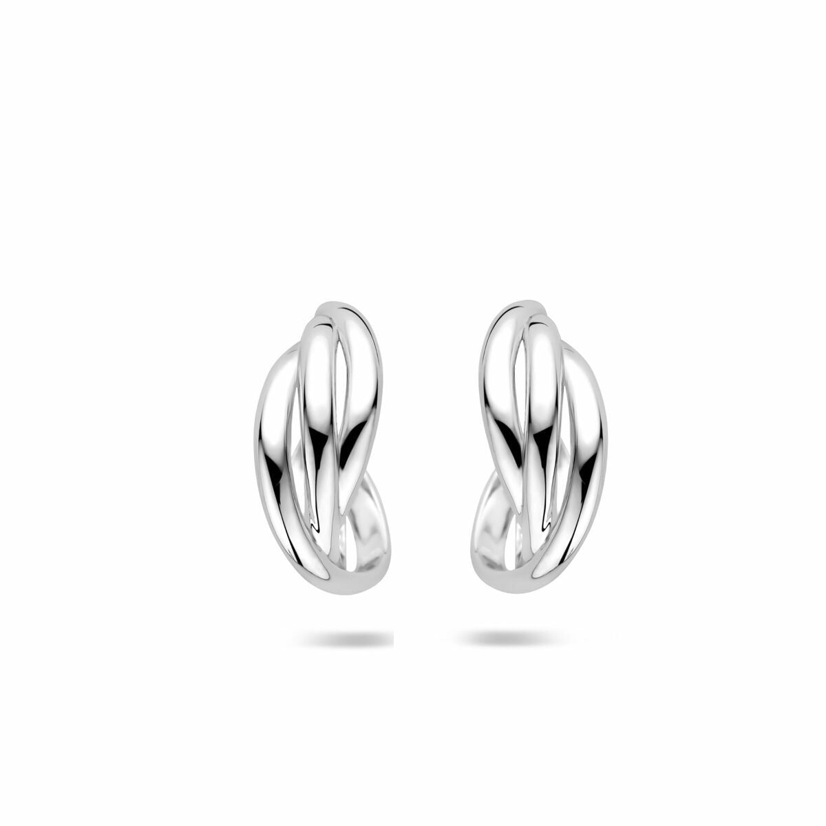 Boucles d'oreilles en argent rhodié, torsadées, mesurant 16 x 6,5 mm.