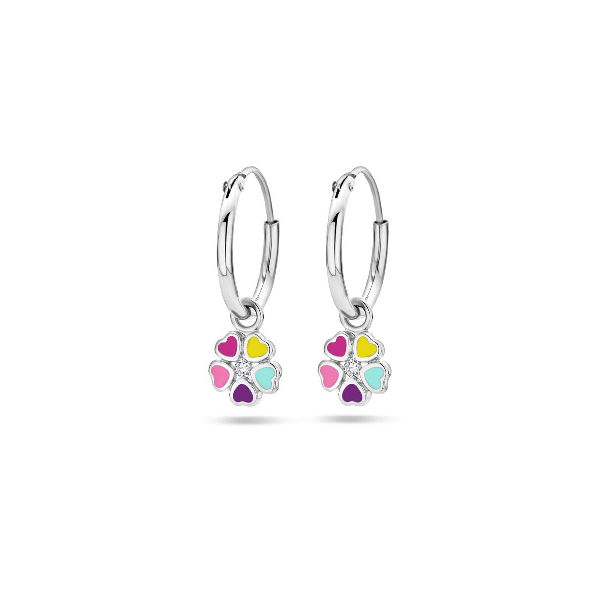 Boucles d'oreilles en argent rhodié avec un motif de fleur et des zircons colorés.