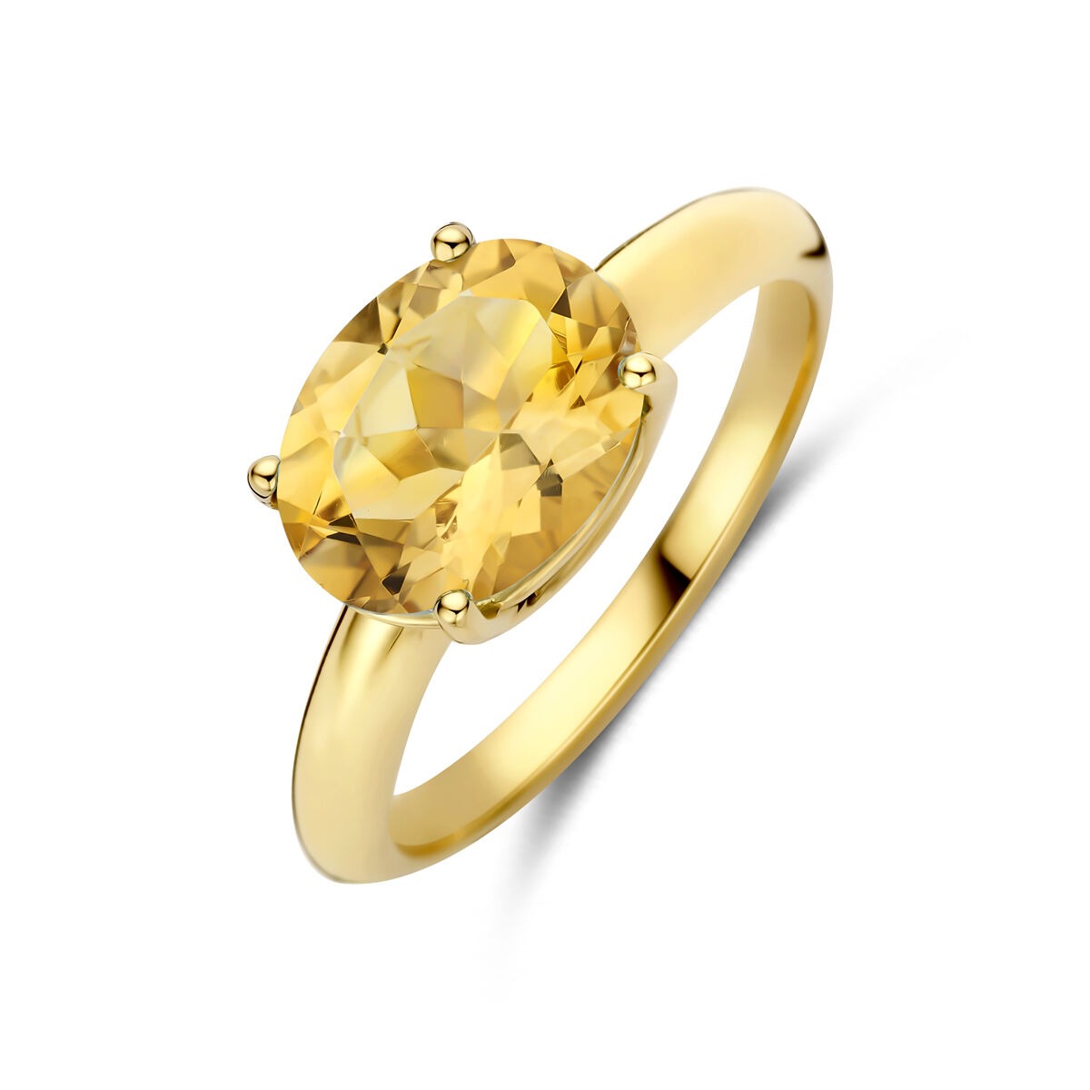 Bague en or jaune 14 carats avec un citrine ovale.