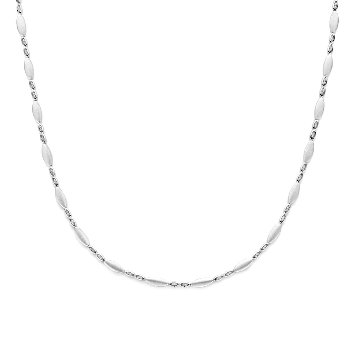 Collier en argent avec zirconium, maillons ovales de 4,7 mm, longueur de 45 cm.