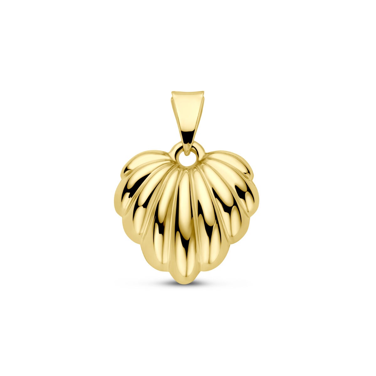pendentif en cœur en or jaune 14 carats avec un design strié.