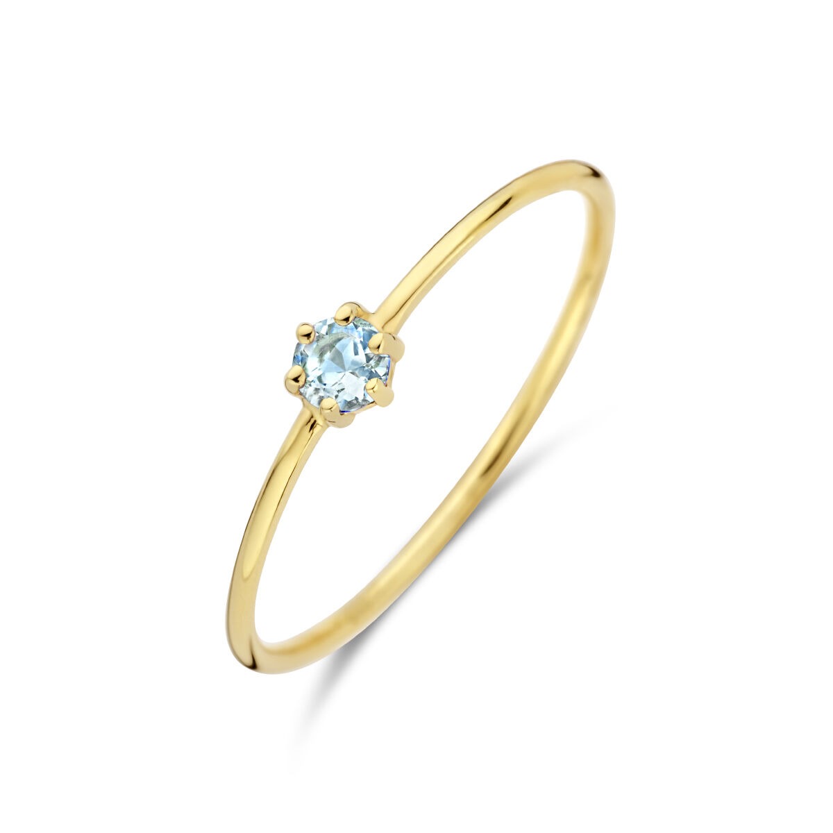 Bague en or jaune 14k avec une aquamarine taillée en brillant.