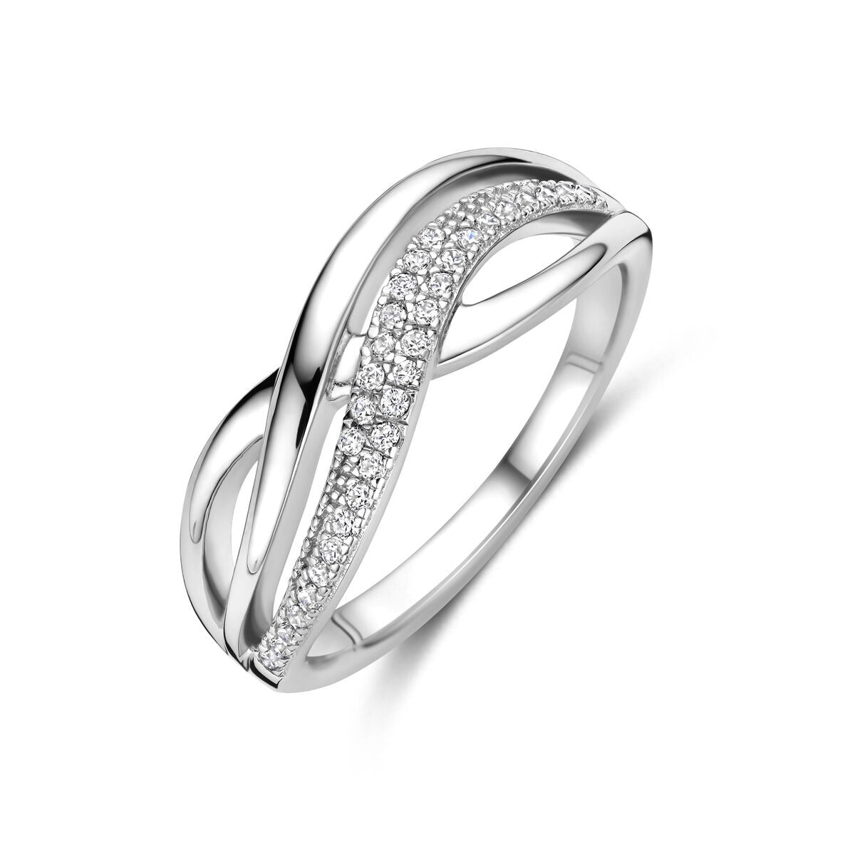Zilveren damesring met zirkonia in rijzetting, 7 mm breed, met een golvende vorm en sprankelende steentjes.