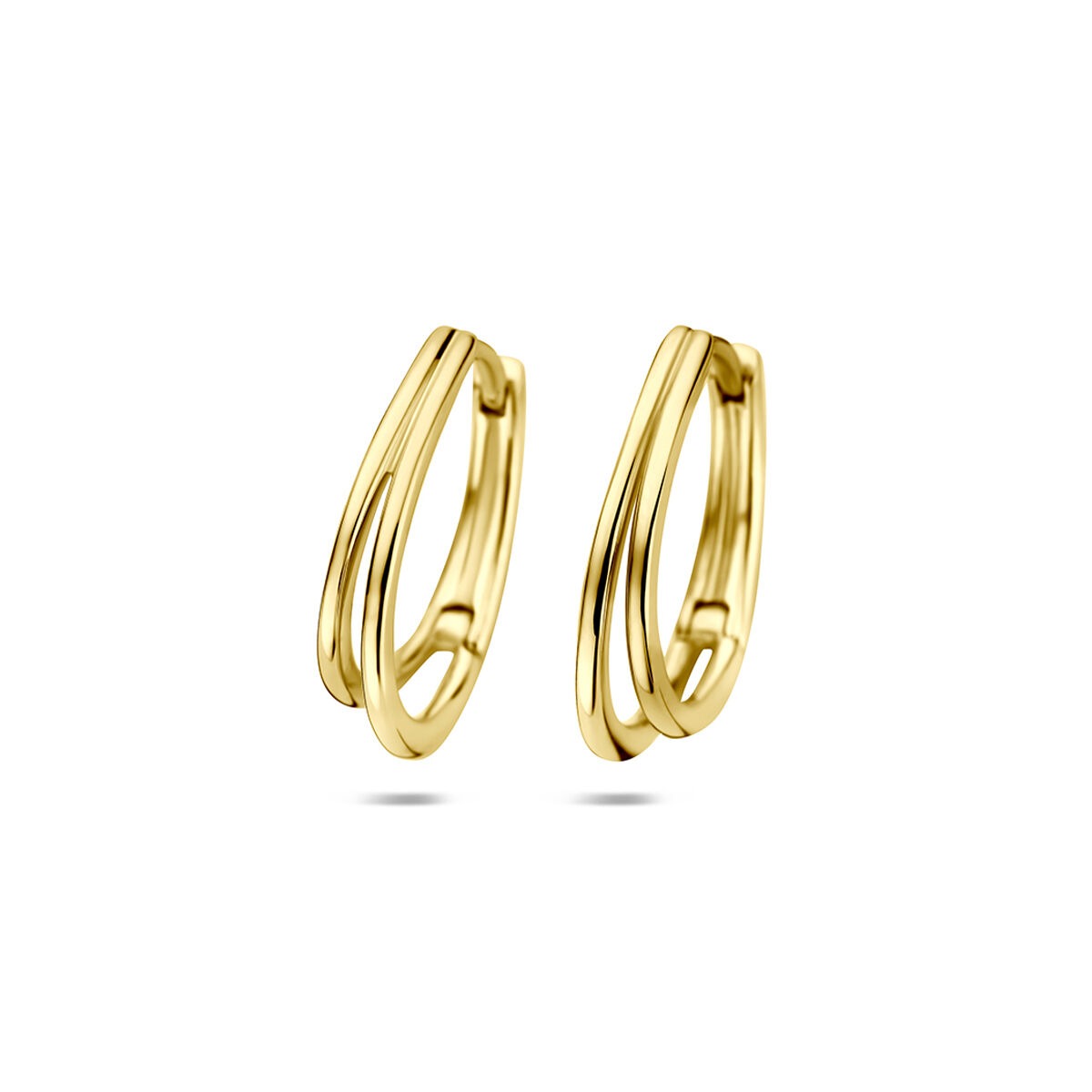 Boucles d'oreilles en or jaune 14 carats avec une forme ondulée et un design moderne.