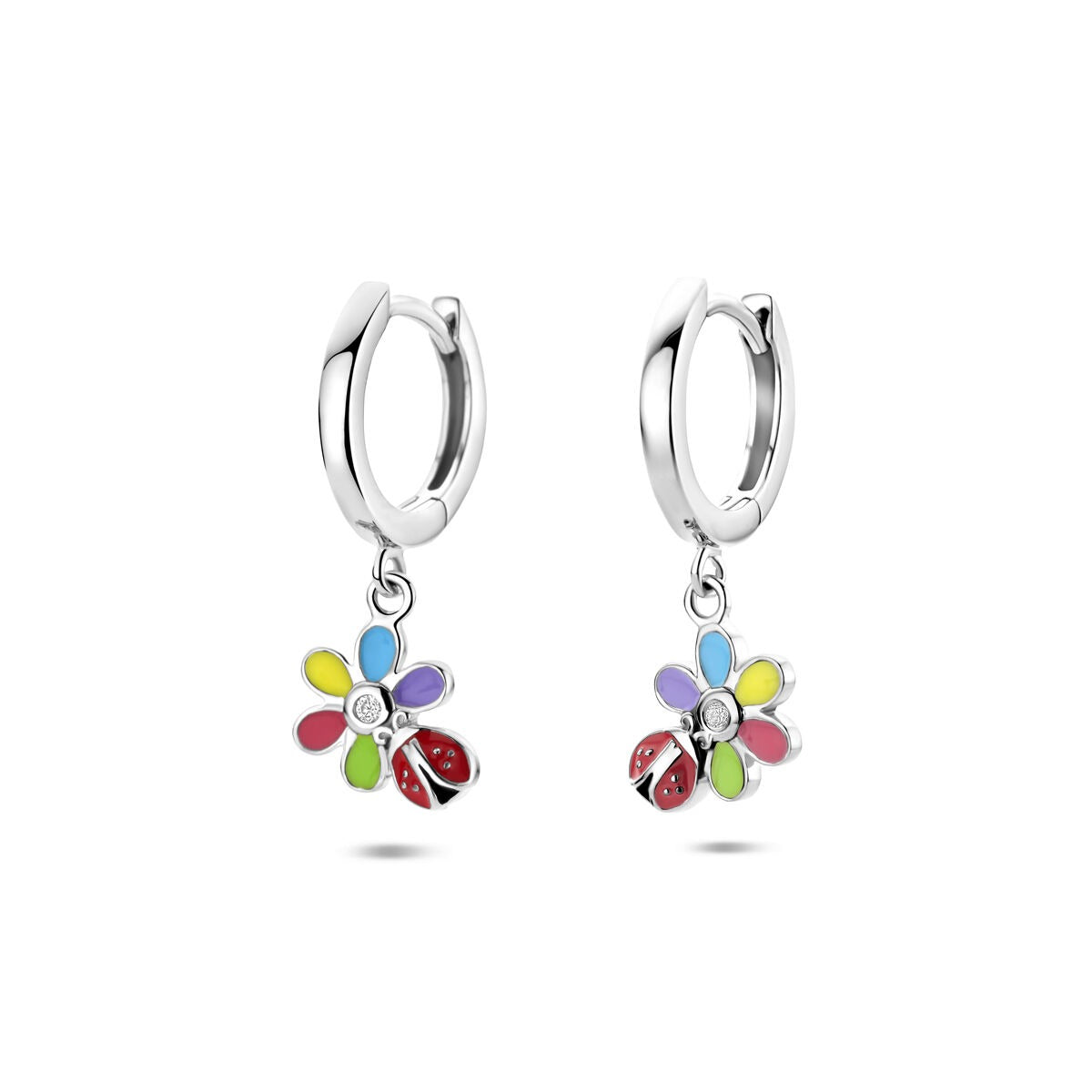 Boucles d'oreilles en argent pour enfants avec une fleur colorée, zirkonia et un coccinelle.