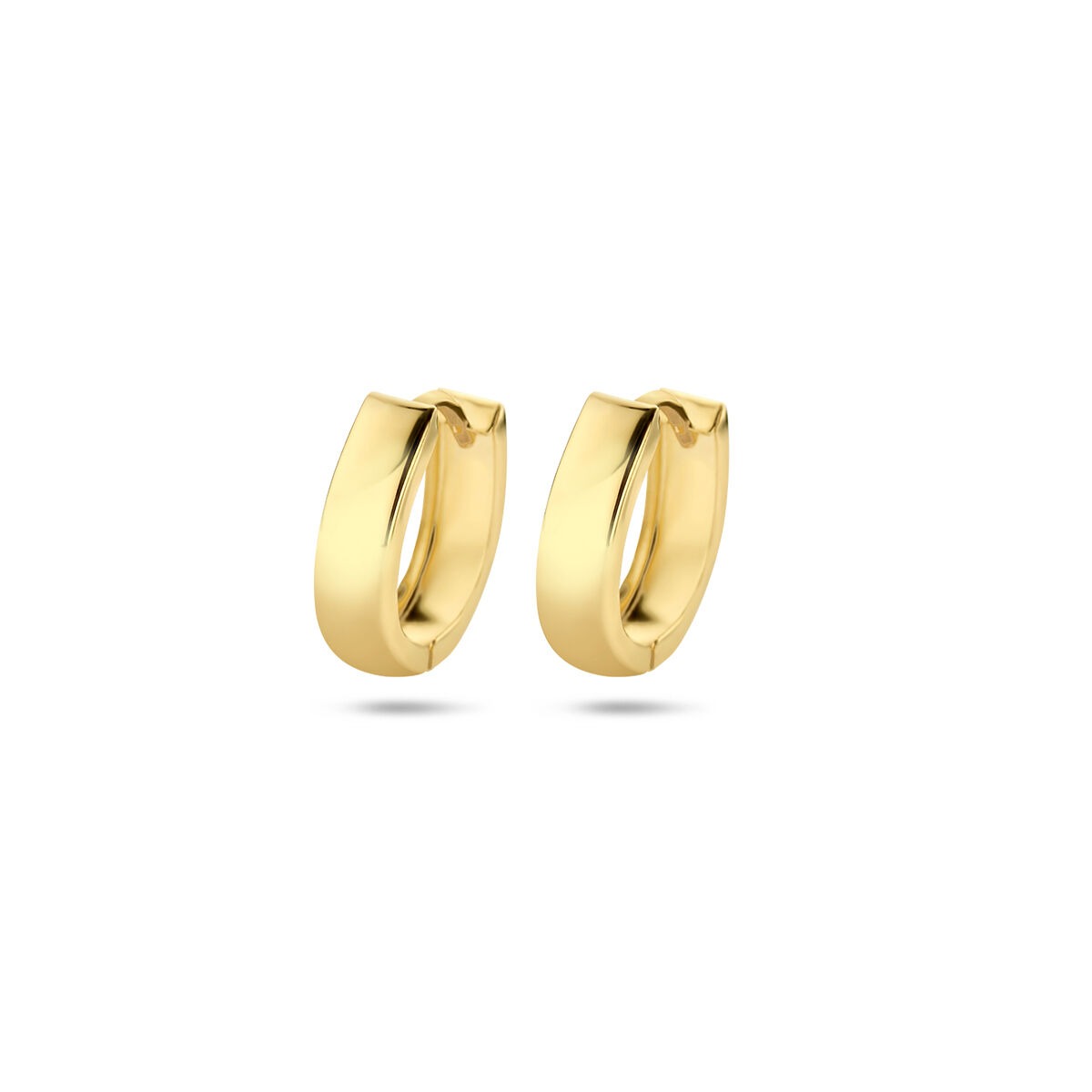 Boucles d'oreilles en or jaune martelé de 14 carats, forme arrondie et lisse.