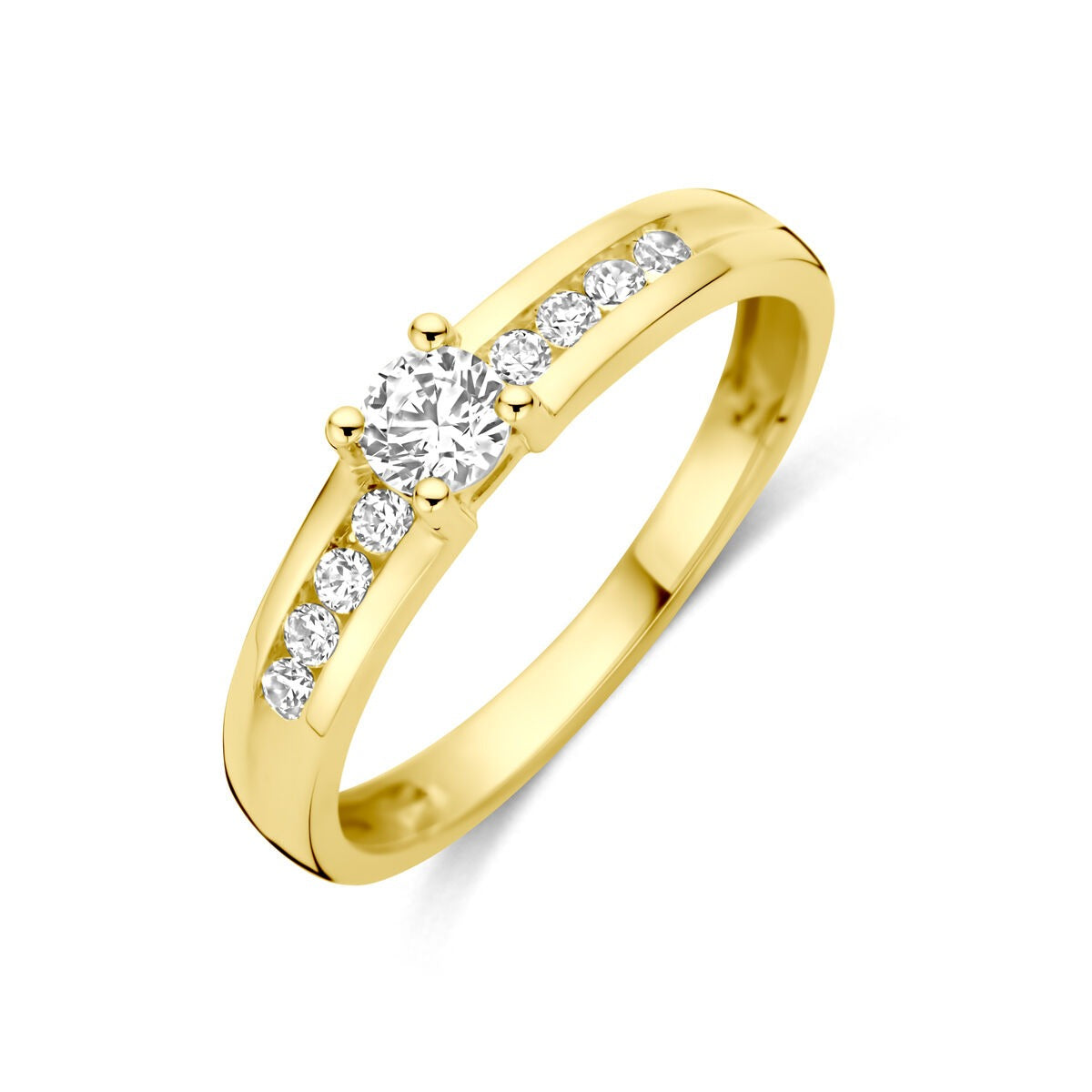Bague en or jaune 9 carats avec zirconiums, largeur de 4 mm.