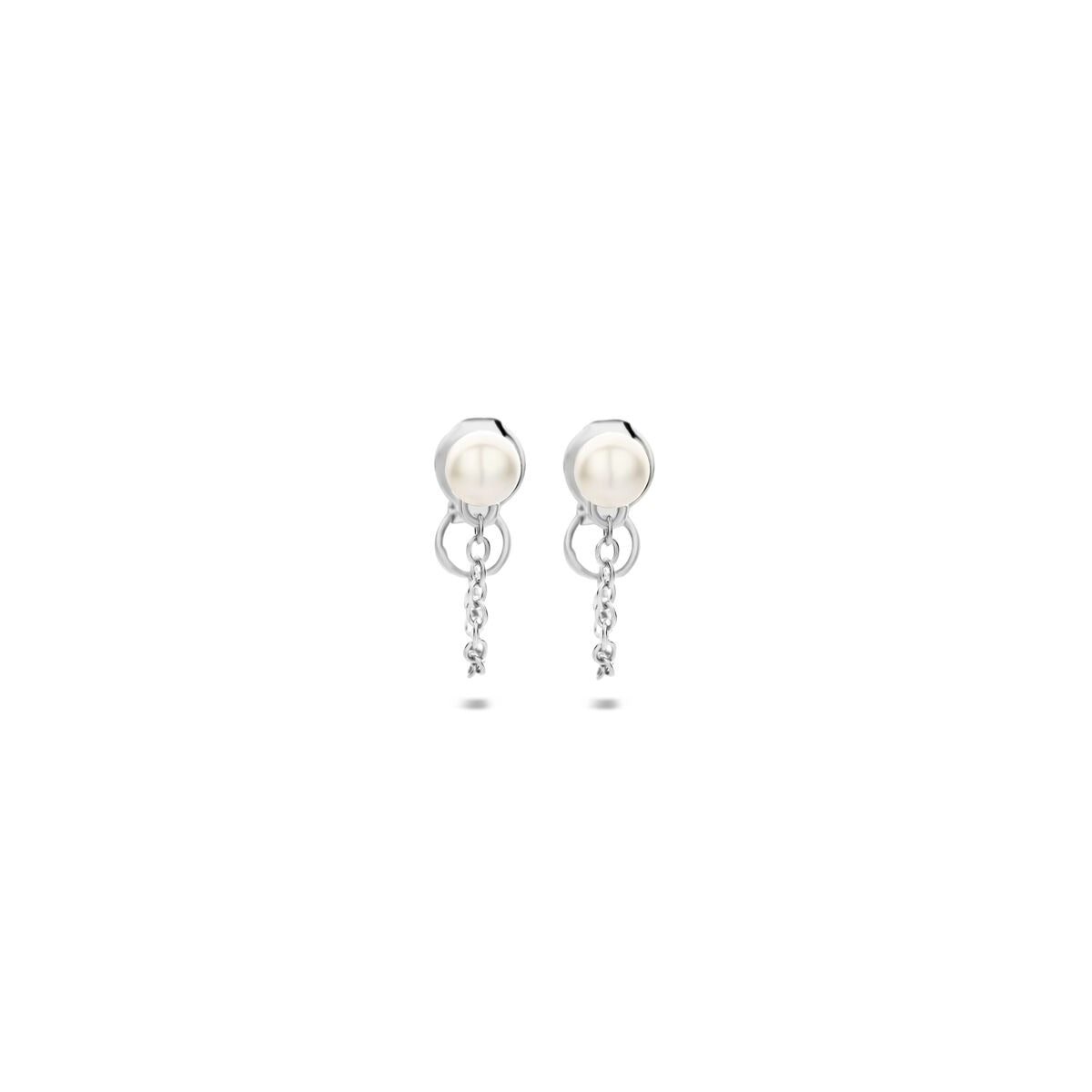 Boucles d'oreilles en argent rhodié 925 avec perles, ornées de chaînes délicates.