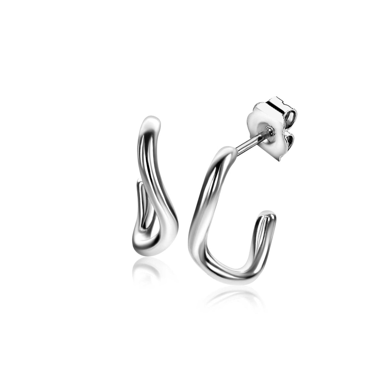 Boucles d'oreilles en argent au design ondulé et moderne.