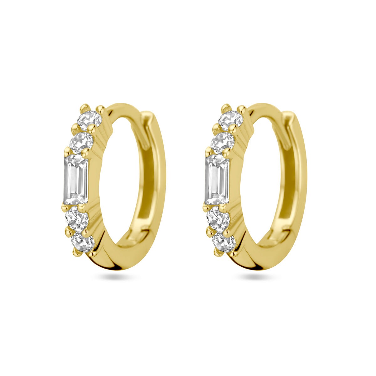 Boucles d'oreilles en argent doré avec zircons, forme ronde, décorées de pierres brillantes.