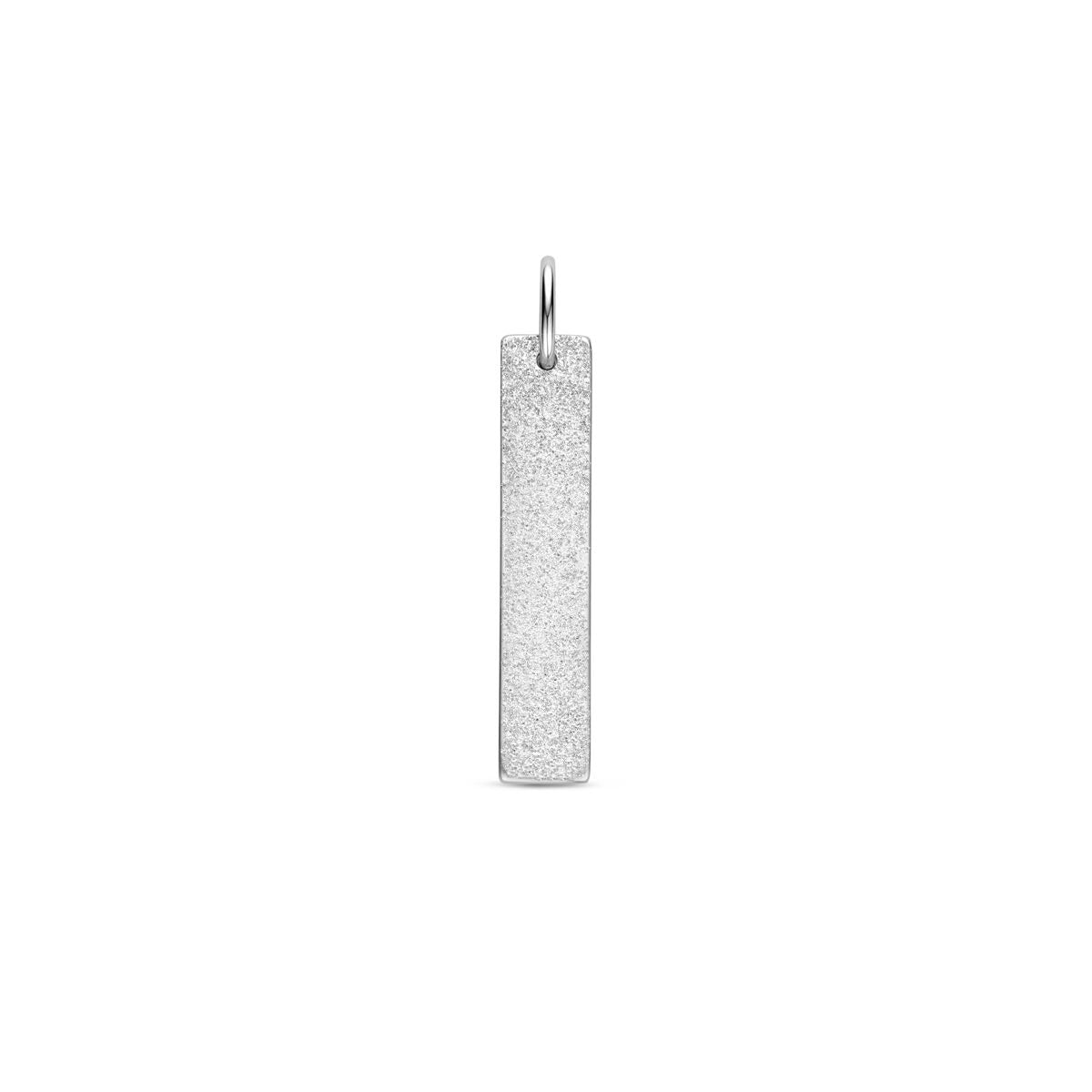 Pendentif en argent rhodié en forme de rectangle fin.