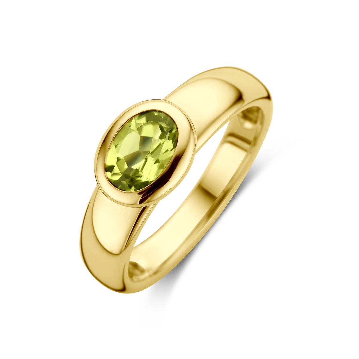 Bague en or jaune 14 carats avec un péridot oval de 7,5x9 mm.