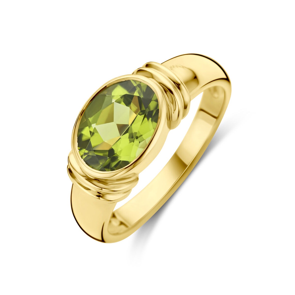 Bague en or 14 carats avec un péridot ovale et des détails en spirale.