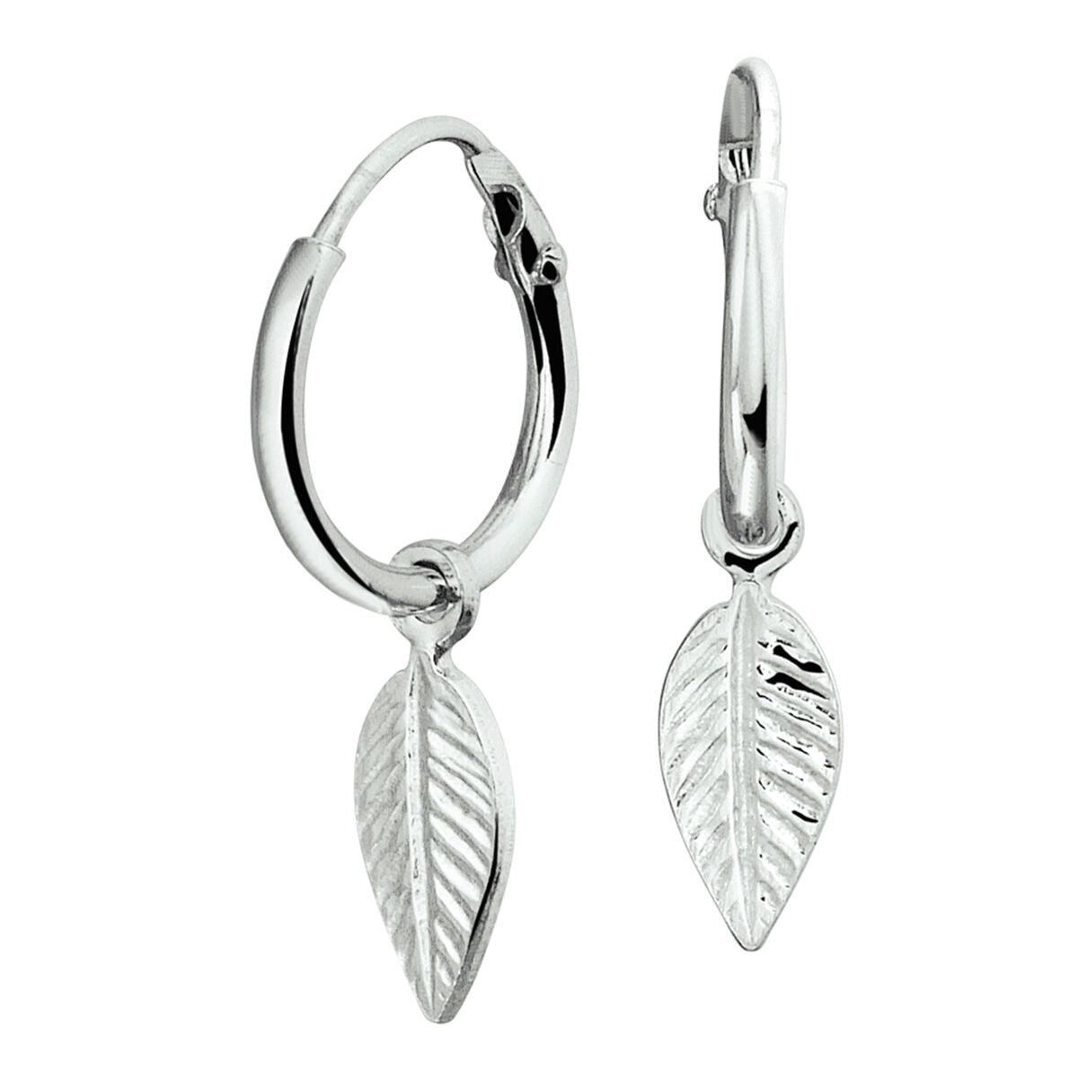 Boucles d'oreilles en argent rhodié avec pendentif en forme de feuille.