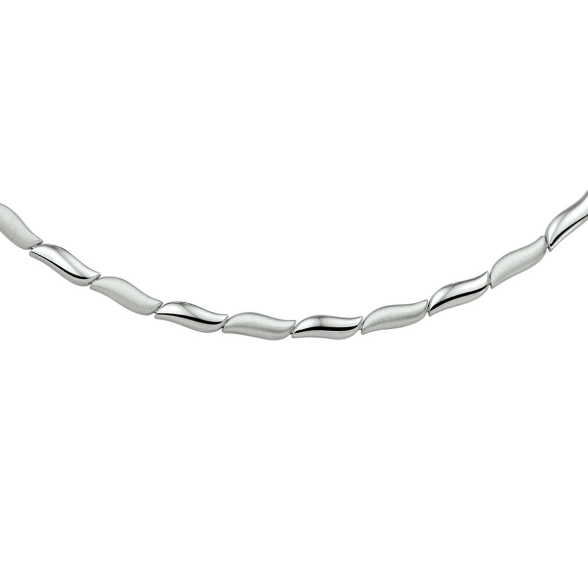 Collier en argent avec finition poli/mat, composé de maillons ondulés.